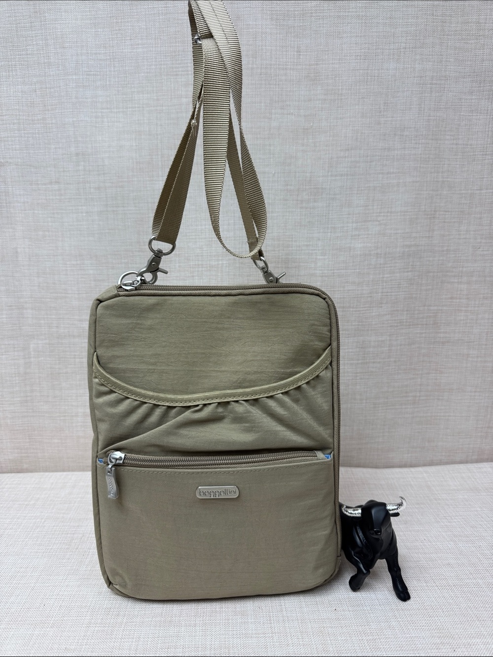 Baggallini Olive Green Crossbody Messenger Bag